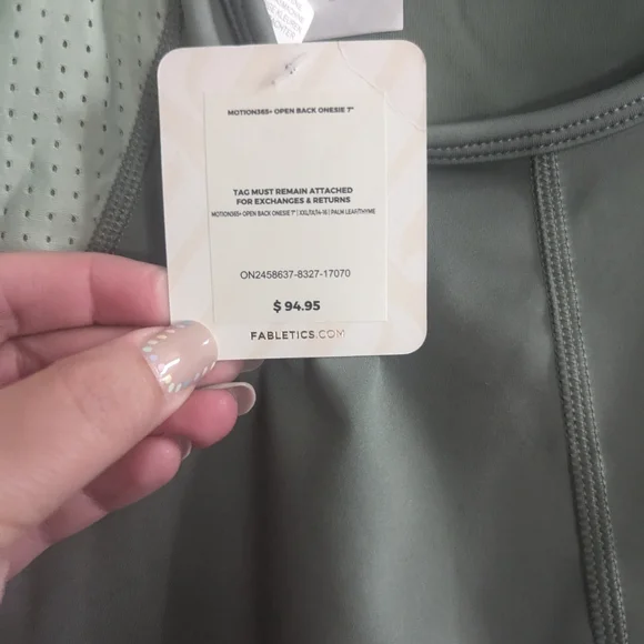 Fabletics Khloe Kardashian - Picture 3 of 7